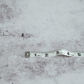 Measuring a wall for wallpaper
