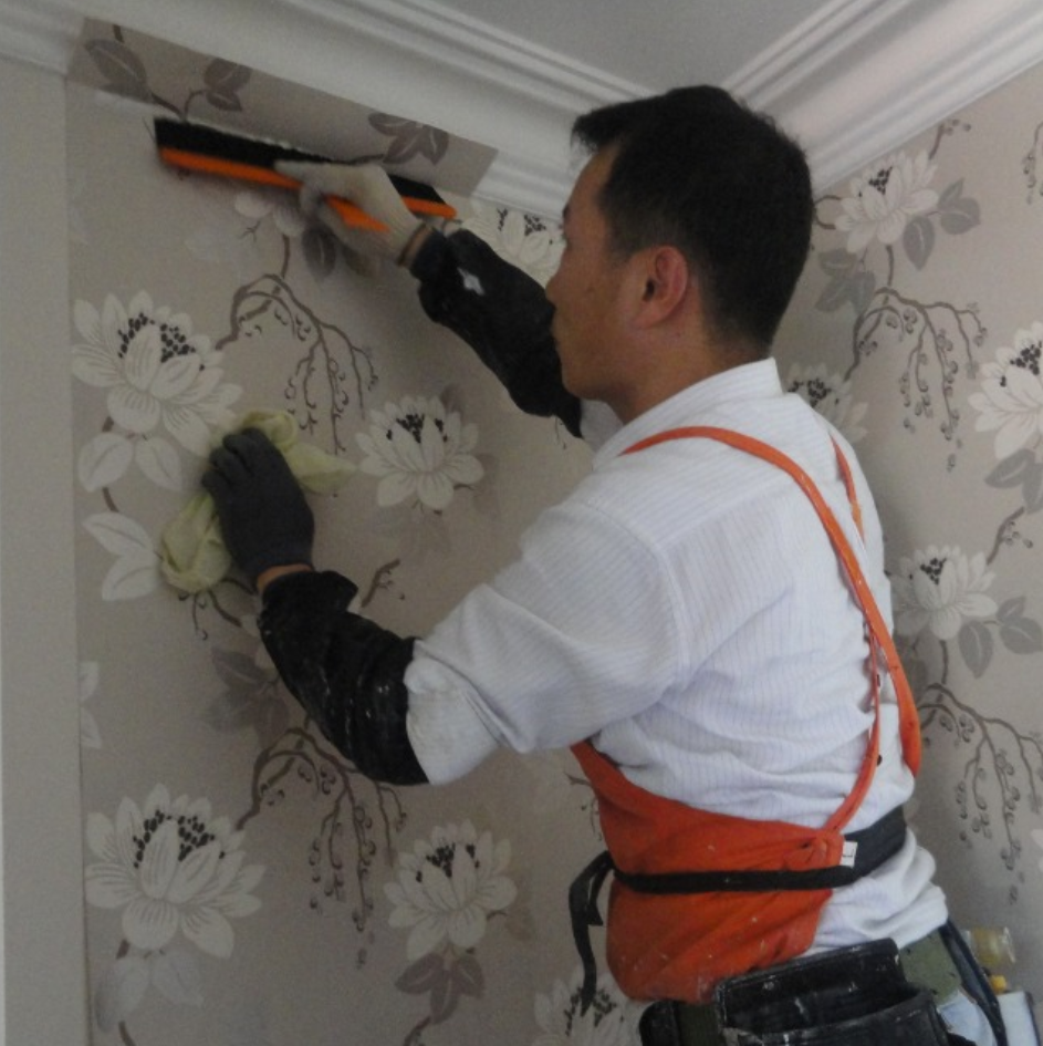 Wallpaper Master Bruce – founder of Wallpaper Masters Sydney